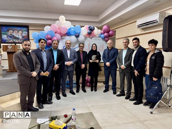 بزرگداشت هفته مقام معلم با تجلیل از ۳۰ معلم نمونه و ۶۰ فرهنگی بازنشسته در لنگرود