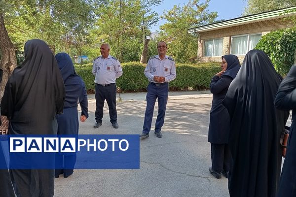 برگزاری دوره توانمند سازی مربیان پیشتاز در منطقه پردیس 