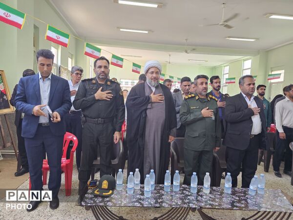 گرامیداشت روز پرچم در دبستان شاهد شهید منصور عامری