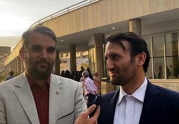 برگزیدن معلم نمونه همچون چیدن یک گل از باغی پُرگل است