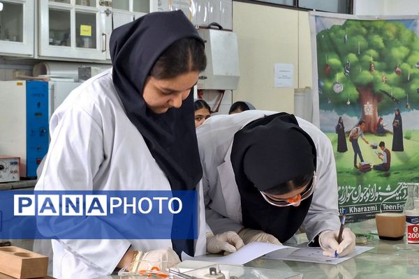 داوری مرحله استانی محور فعالیت های آزمایشگاهی جشنواره نوجوان خوارزمی در پژوهشرای دکتر حسابی