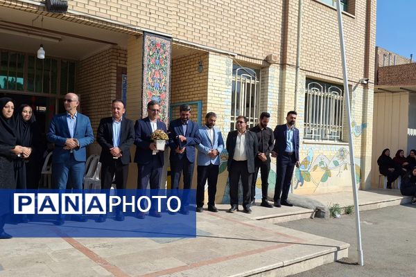 بازدید معاون پرورشی و فرهنگی اداره‌کل شهرستانهای استان تهران از جشنواره انار در هنرستان ام‌البنین ورامین