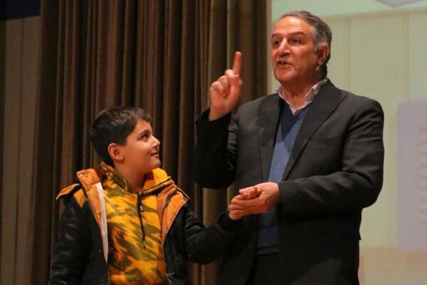 همایش راهکارهای اختلالات یادگیری دانش آموزان در نجف آباد 