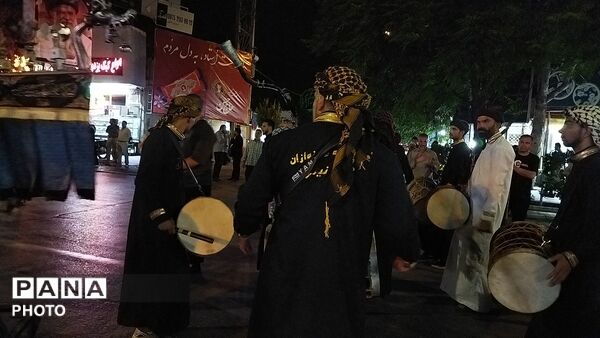 گذری بر اجرای گروه غم نوازان نینوا در شب صد و چهل و چهارم از اجتماعات مردمی 