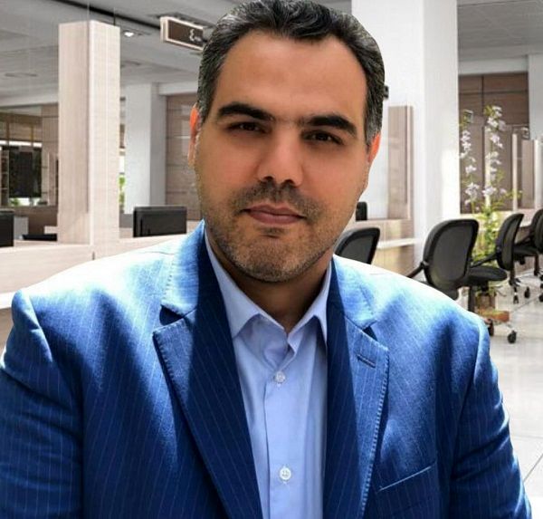 راه وارد شدن برکت به زندگی،‌ گره‌گشایی از مردم است