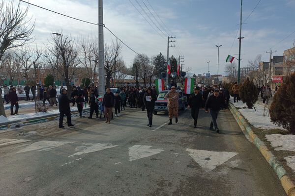 کامیاران در سالگرد پیروزی انقلاب غرق در شور و شکوه