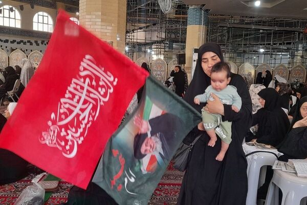برپایی مراسم ختم برای شهادت رهبر شهید در مصلی شهرقدس 