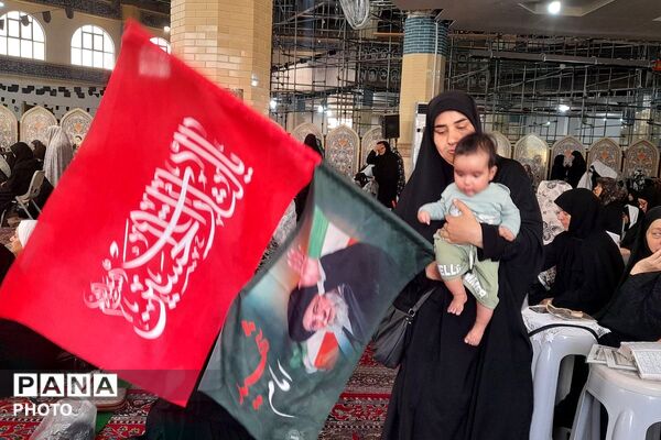 برپایی مراسم ختم برای شهادت رهبر شهید در مصلی شهرقدس 