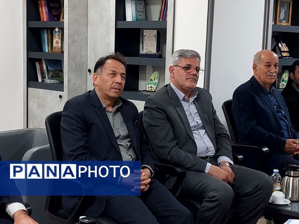 نشست مشترک مجامع خیرین مدرسه ساز خراسان رضوی با رئیس جامعه خیرین مدرسه ساز کشور