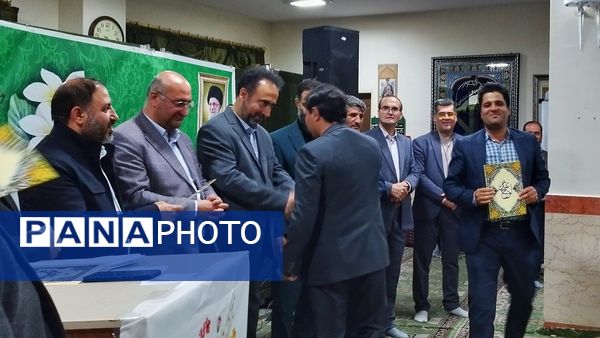 مراسم تجلیل از مقام معلم در شهرستان اشتهارد