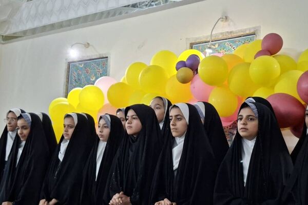 جشن پایان تحصیلی دانش‌آموزان ششم مدرسه شاهد پوررضایی