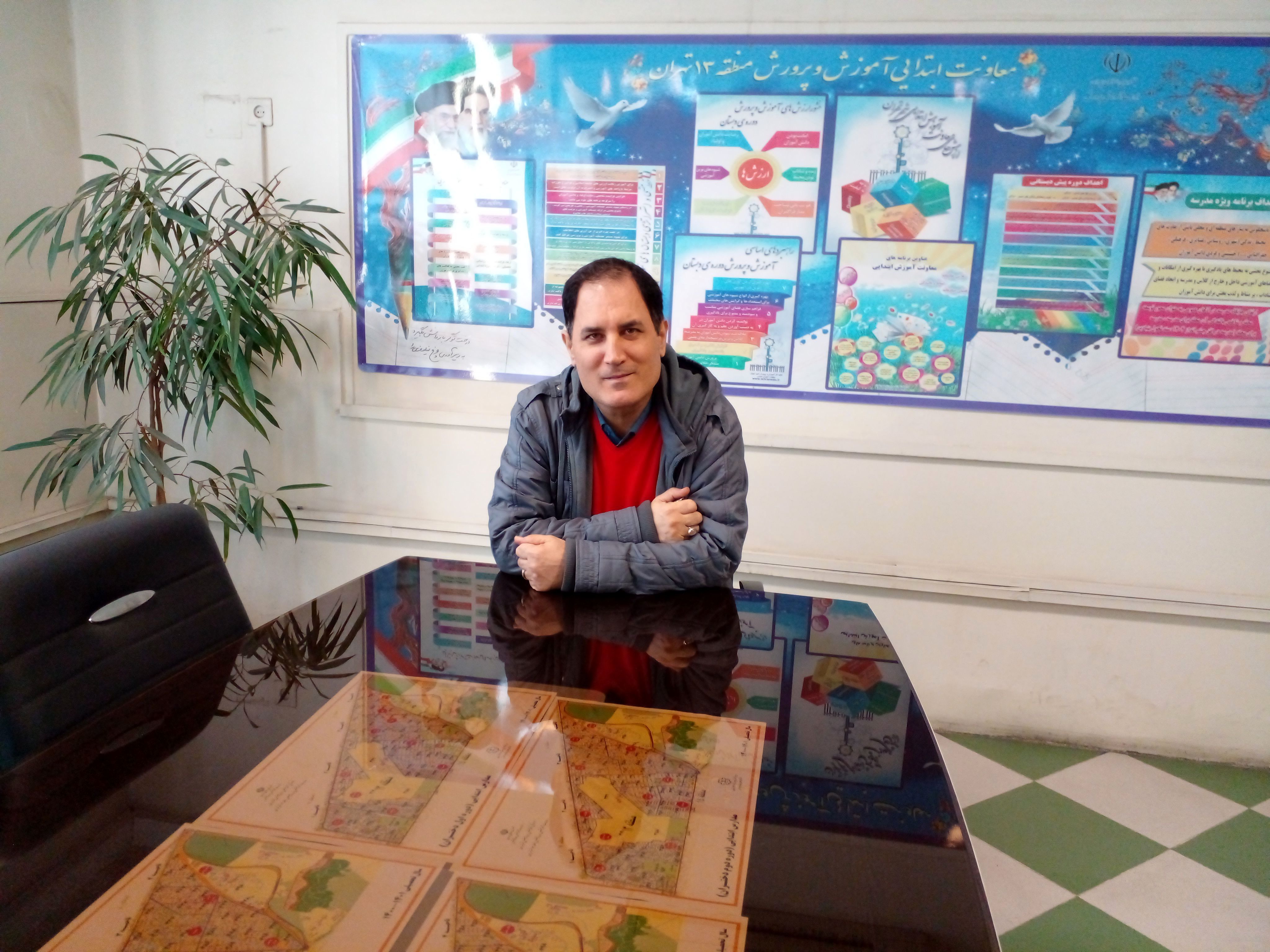 انتخاب افراد اصلح با دو ویژگی تبعیت از رهبری و قانون مداری