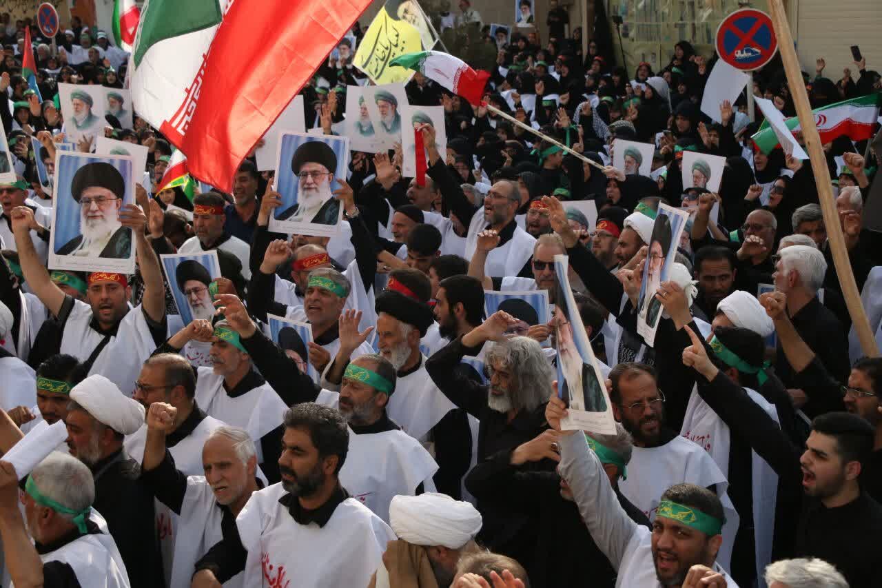 راهپیمایی «عهد خون» مردم قم در بیعت دوباره با رهبر انقلاب