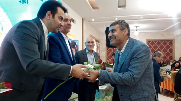 آیین تکریم از معلمان نمونه استانی و منطقه‌ای و تجلیل از بازنشستگان آموزش و پرورش استثنایی