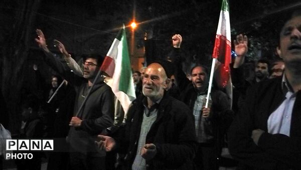 پنجاه و هشتمین شب از ایستادگی مردم در خیابان های نیشابور