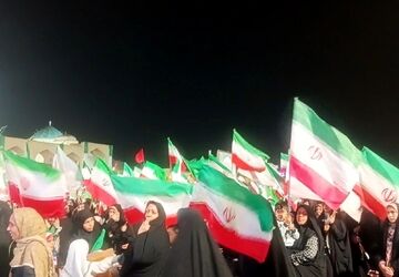 ویژه برنامه جشن دختران در میدان امیرچخماق یزد