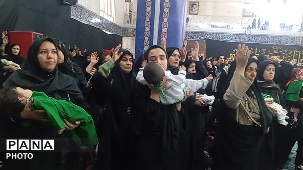 همایش بزرگ شیرخواران حسینی در قروه