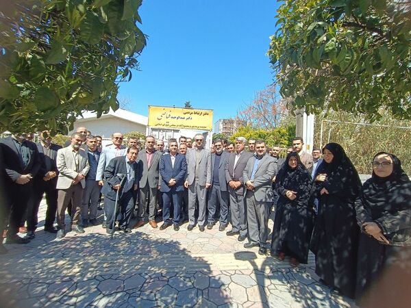 دیدار نوروزی نماینده شهرستان‌های محمودآباد و نور با مدیران ادارات در محمودآباد 