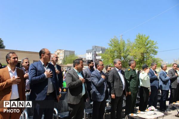 زنگ سپاس معلم در فاروج به صدا در آمد 