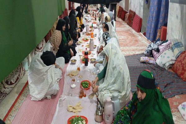آخرین روز از اعتکاف دانش آموزی انس با خدا  در مسجد جامع شهر بار نیشابور