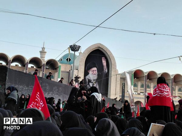 وداع با شکوه امت با قائد شهید در مصلی امام خمینی (ره)