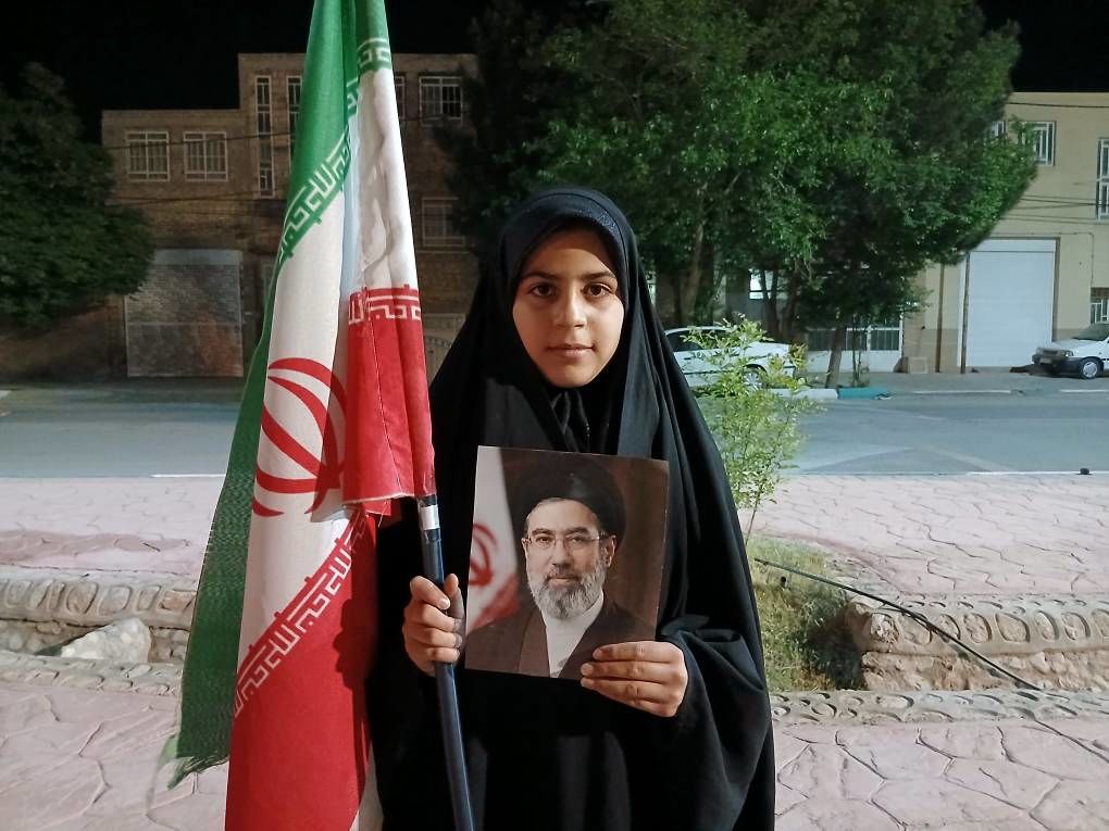 دهه نودی‌‌های یزدی پای کار انقلاب