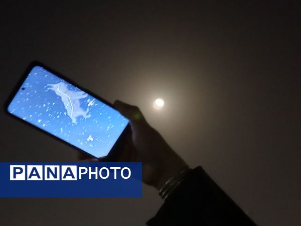 رصد آموزشی ماه در مدرسه حضرت فاطمه(س) میناب؛ گامی برای پرورش استعدادهای نجومی