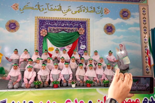 نوای زنگ انقلاب از مدرسه شهید سرافراز اسلامشهر برخاست