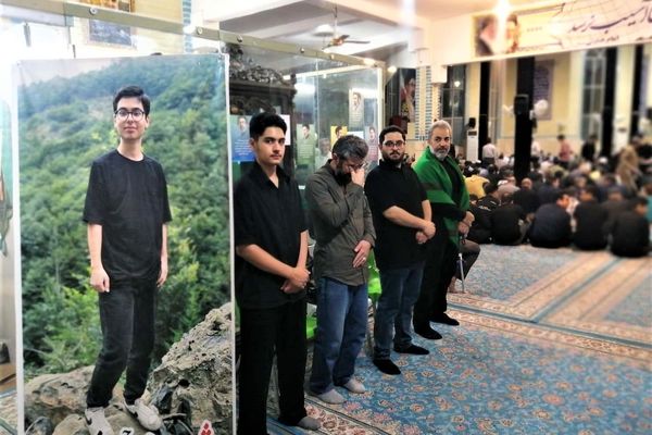بزرگداشت چهلمین روز شهادت دانش‌آموز «سیدمحمد حسینی مقدم» در قم