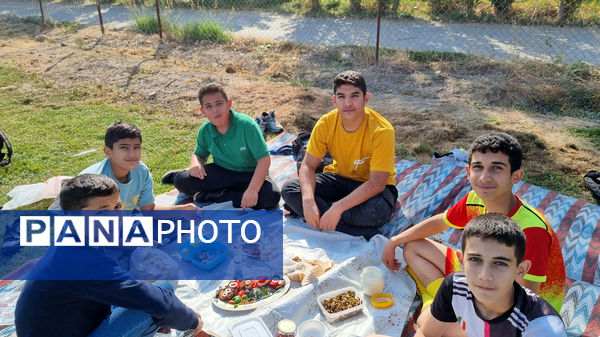 صبحانه سالم دبیرستان نمونه دولتی پژوهش آشخانه 