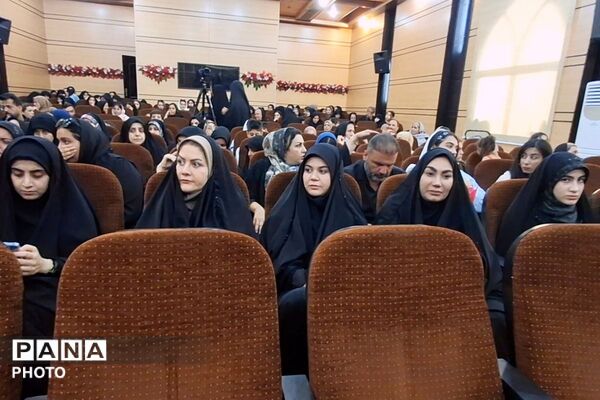 روایت آسمانی فرشتگان میناب در فرهنگسرای امام علی(ع) شهریار