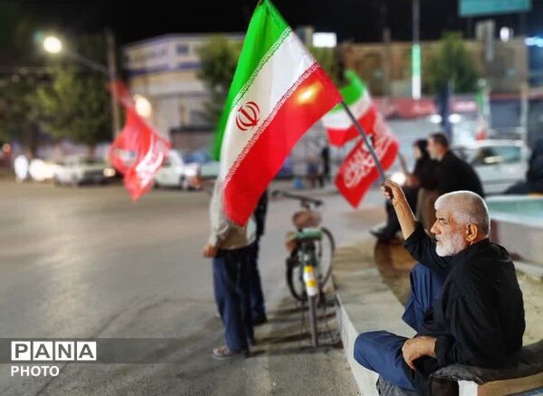 مردم ولایتمدار بناب با حضور با شکوه در تجمعات شبانه در تجدید بیعت با رهبر معظم انقلاب، وحدت ملی را به نمایش گذاشتند.