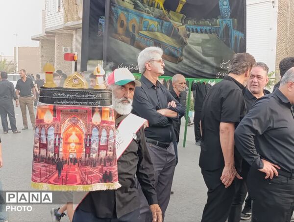 زمزمه‌ های سوگ در کوچه‌های خشتی؛ وقتی نخل چاه‌ ملکی به یاد حسین (ع) برمی‌خیزد