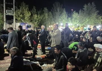 اقامه نماز استغاثه به امام زمان(عج) به صورت جمعی در کاشمر