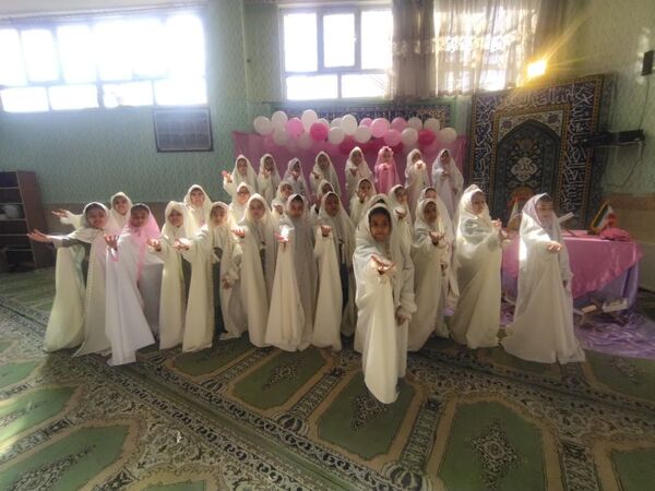 جشن تکلیف دانش‌آموزان دبستان شهدای غزه ناحیه ۲ کرج
