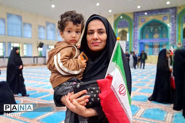 نماز عید فطر در شهرستان باشت مصلی امام خمینی (ره)