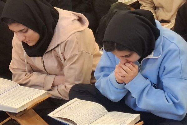 دانش آموزان نورانی حاضر در محفل