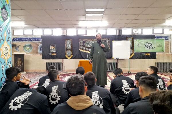 سلسله جلسات گفتمان دینی و مشاوره خانواده در هنرستان موفقیان