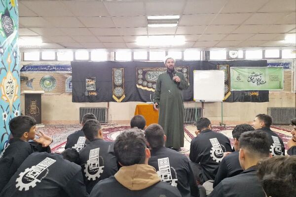 سلسله جلسات گفتمان دینی و مشاوره خانواده در هنرستان موفقیان