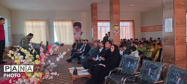 فرهنگ و هنر در مدارس شهید صادقی و شهید رجایی طنین انداز شد