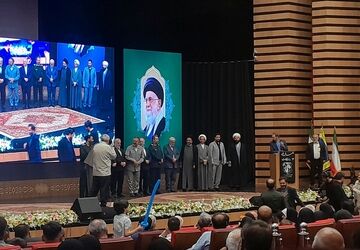  مراسم تجلیل از خانواده شهدا جنگ ۱۲ روزه در ایوان ری 