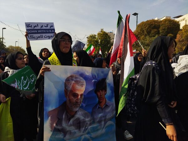 راهپیمایی ۱۳ آبان در تبادکان