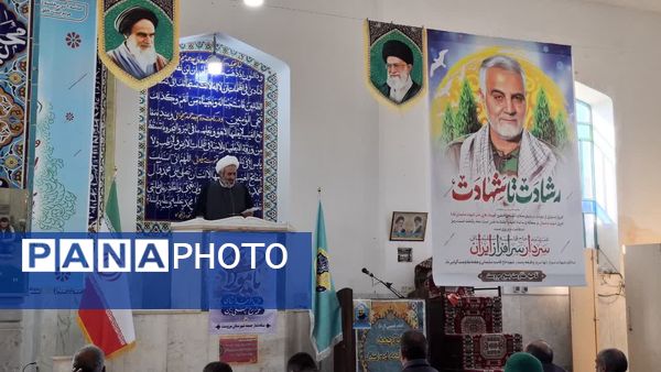 حضور پرشور دانش‌آموزان در مراسم عبادی - سیاسی نماز جمعه شهرستان مروست