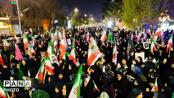 خروش بی نظیر نیشابوری ها در حمایت از سومین رهبر جمهوری اسلامی ایران 