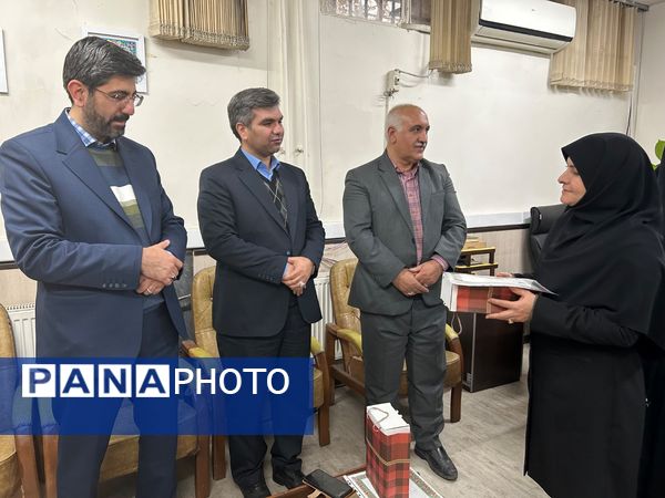  تقدیر از راهبران قطبی سازمان دانش اموزی شهرستانهای تهران