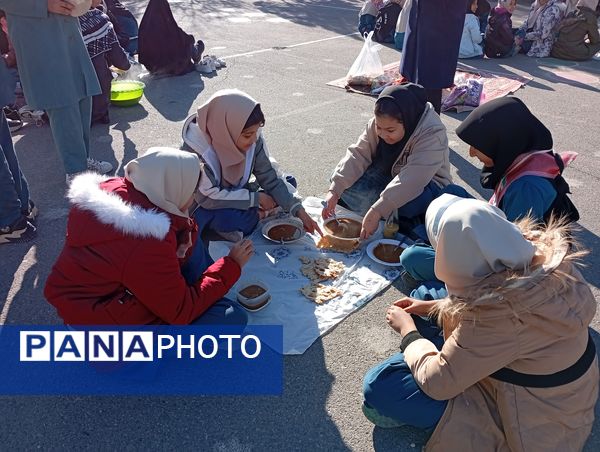 مراسم شهادت حضرت زهرا(س) در مدرسه سمیه کاشمر