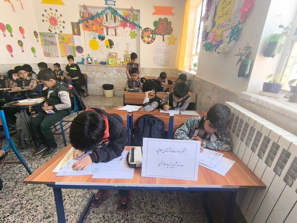 مرحله آموزشگاهی جشنواره دست نوشته‌های طلایی در دبستان شهید پسندیده فدافن