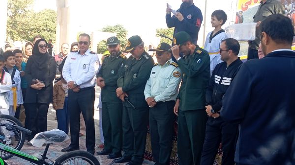 همایش پیاده روی خانوادگی در نیشابور