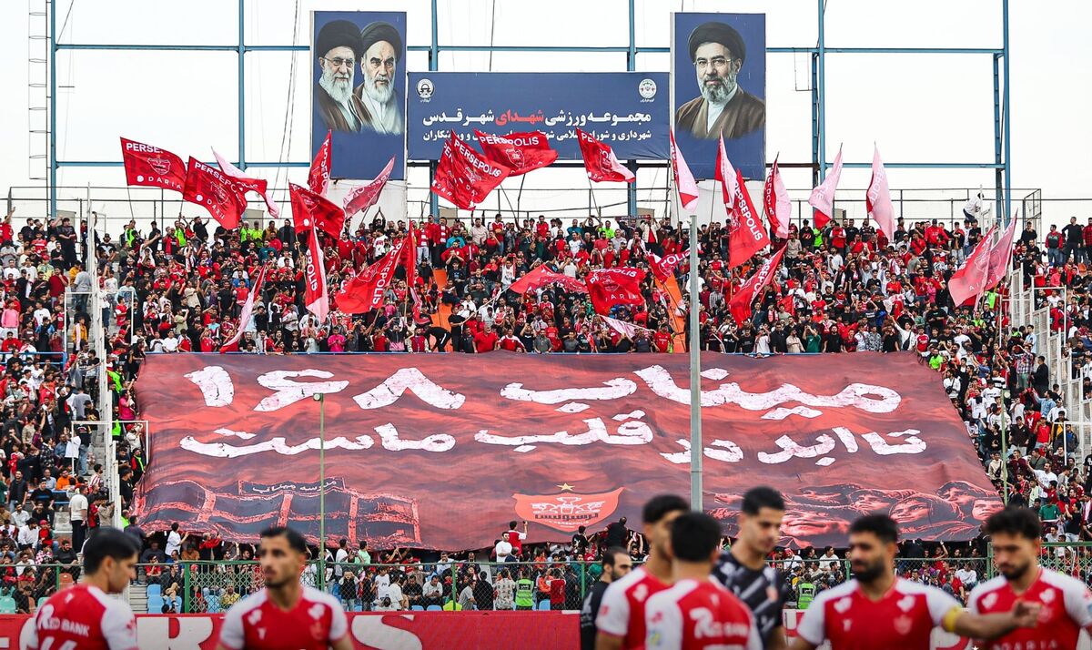 پرسپولیس ٠- ۱ فولاد خوزستان/ پرسپولیس در یک قدمی اسباب‌کشی از صدر جدول/ دورخیز تی‌تی‌ها برای صدرنشینی