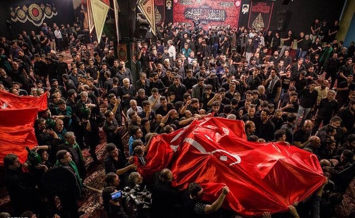آمادگی مسجد دانشگاه تهران برای عزاداری دهه دوم محرم